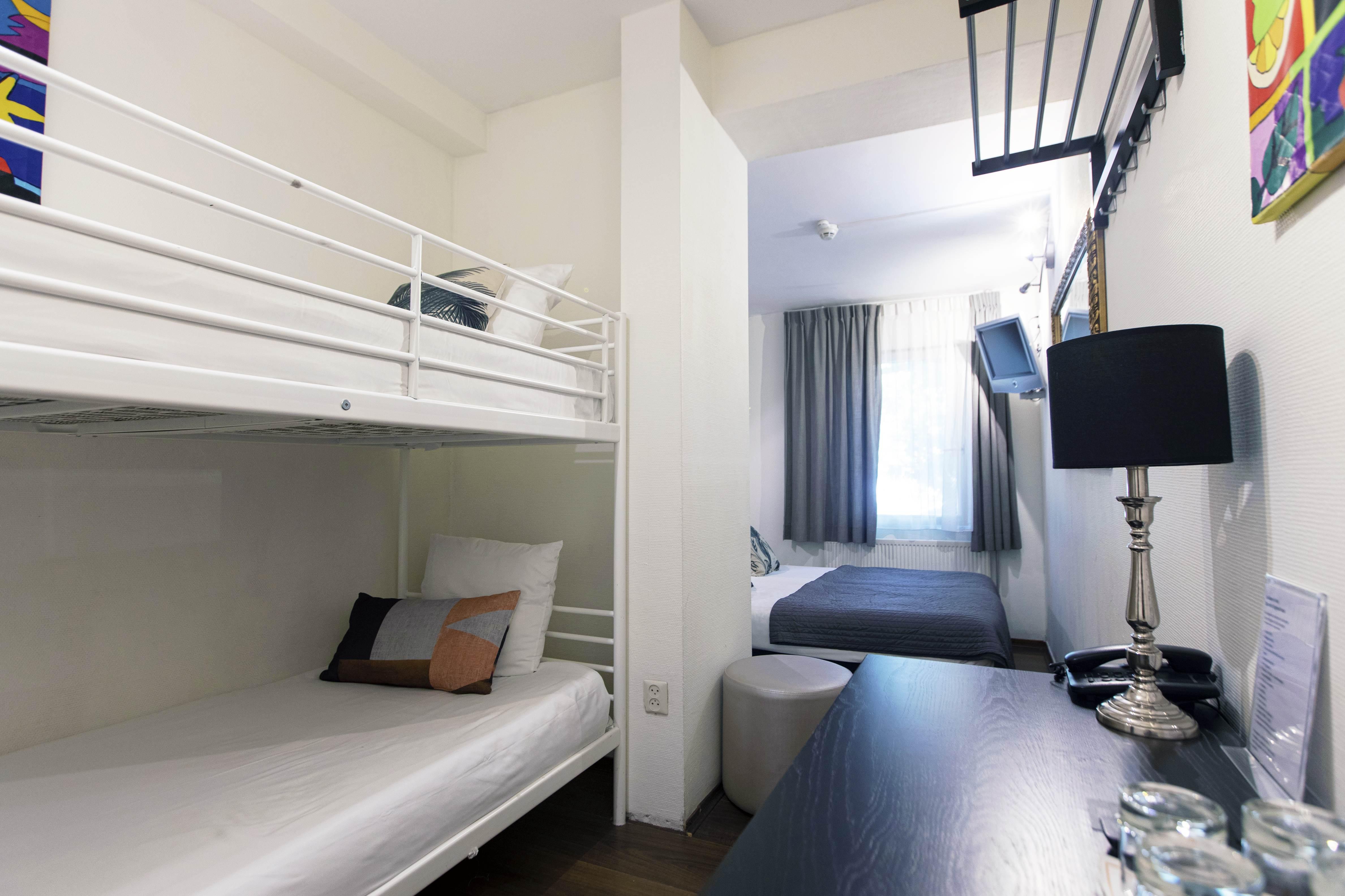 Quentin England Hotel Амстердам Екстериор снимка